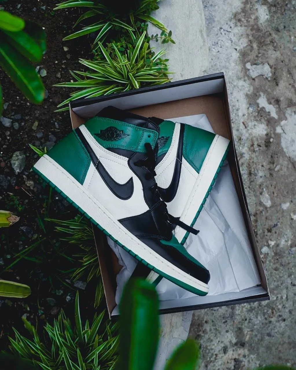 Custom Air Jordan 1 Pine Green Sneakers