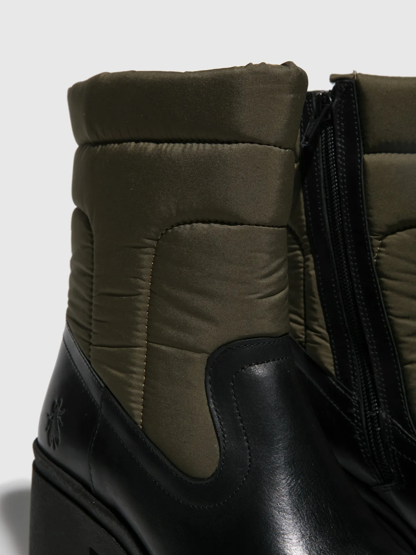 Zip Up Ankle Boots TYKE661FLY RUG/NYLON BLACK/KHAKI
